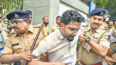 IIT Bombay suspends dean amid student protests