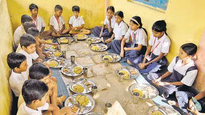 Maharashtra weighs extending mid-day meals to Class 10